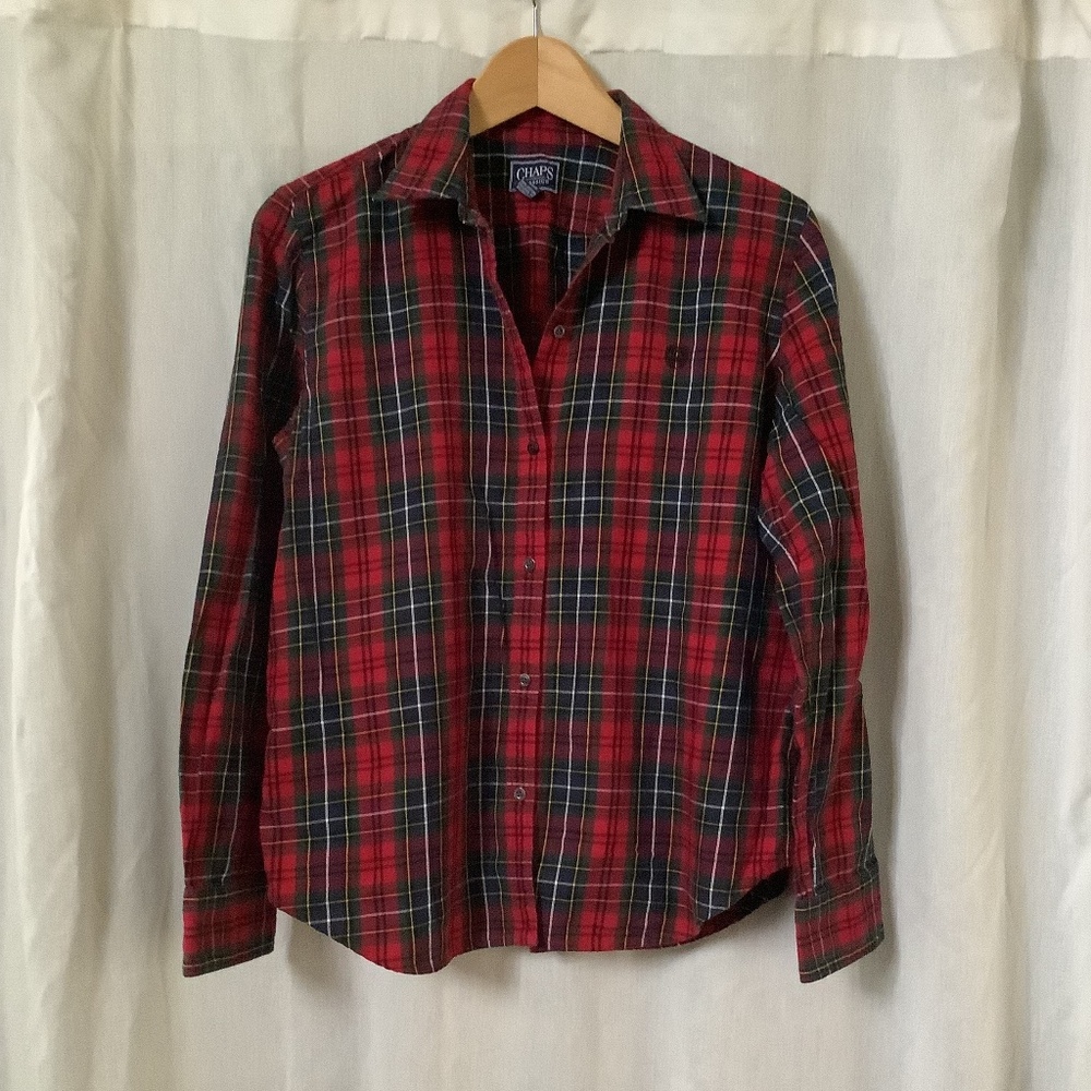 Chaps classic plaid button up 100% cotton